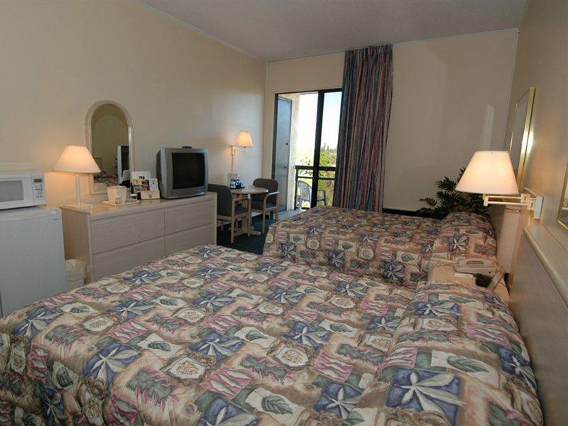 Quality Inn And Suites Golf Resort North North Naples Exterior foto