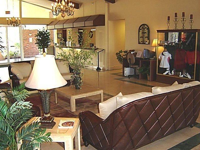 Quality Inn And Suites Golf Resort North North Naples Interior foto